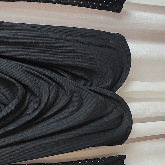 Fifteen Twenty Black Faux Wrap Beaded Long Sleeve Size M - Picture 4 of 5
